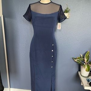 New! Gorgeous flattering vintage blue dress - size 4